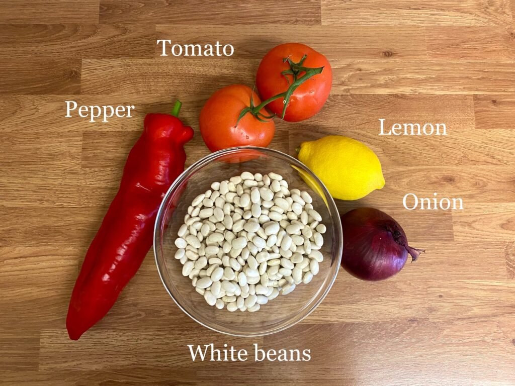 Ingredients in recipe: white beans/cannellini beans, pepper, tomato, red onion and lemon