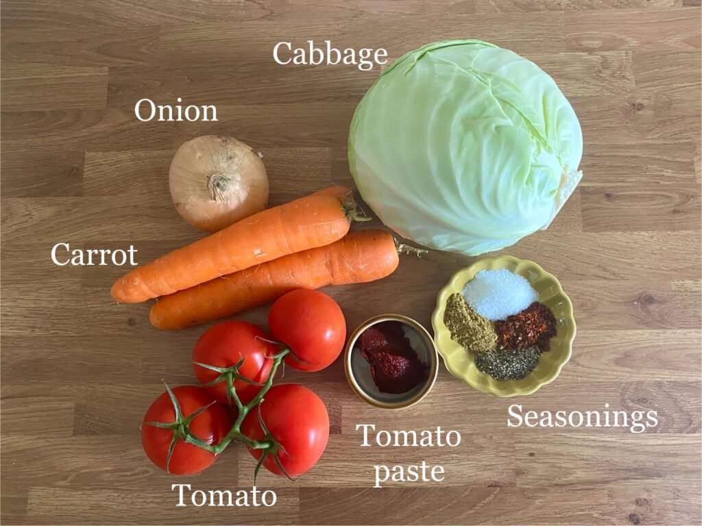 Ingredients for recipe: cabbage, carrots, onion, tomato, tomato paste and seasonings.